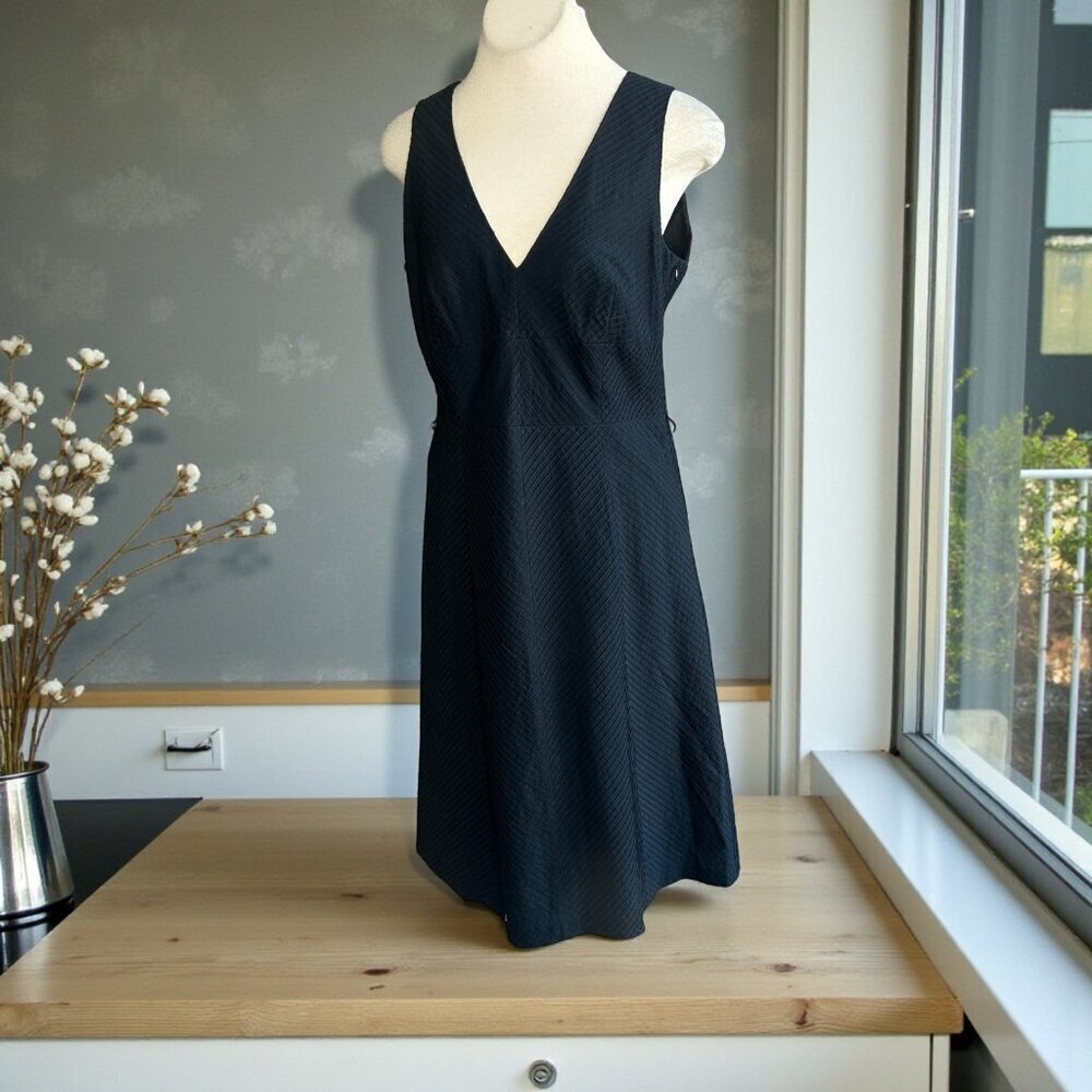 Banana Republic Black Dress Fit and Flare Diagonal Tone on Tone Stripes Size 14